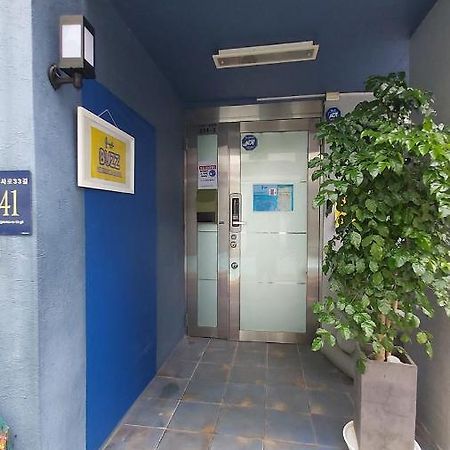 Buzz Guesthouse Hostel Seoul Luaran gambar